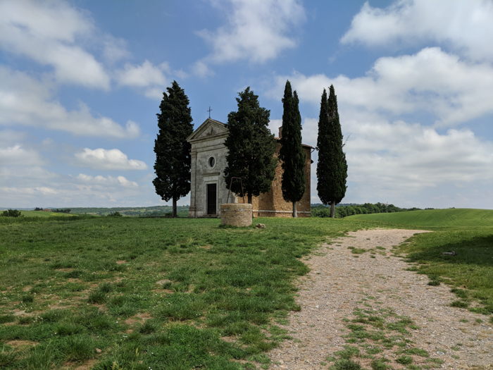 view-church-tuscany-tours-italiaoutdoors